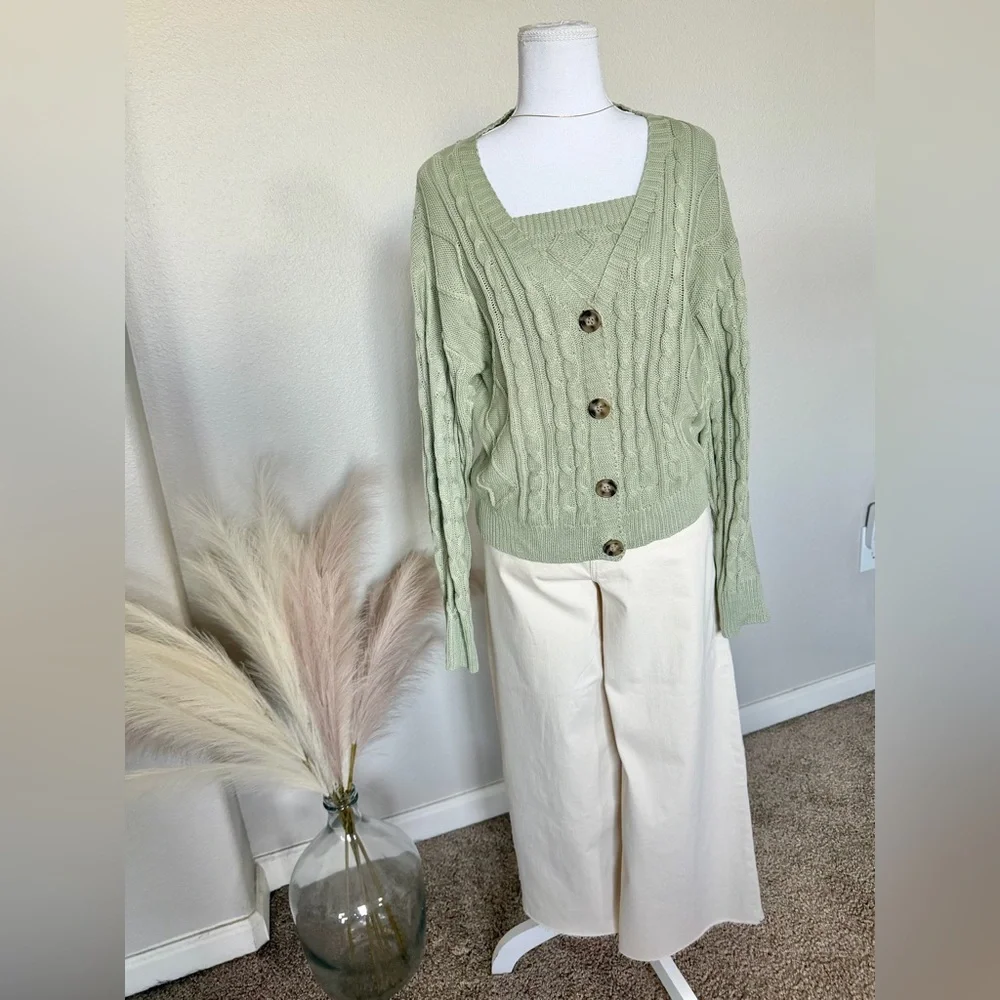 Time and Tru High Rise Cream Wide-Leg Button-Fly Jean Pants - Picture 13 of 14